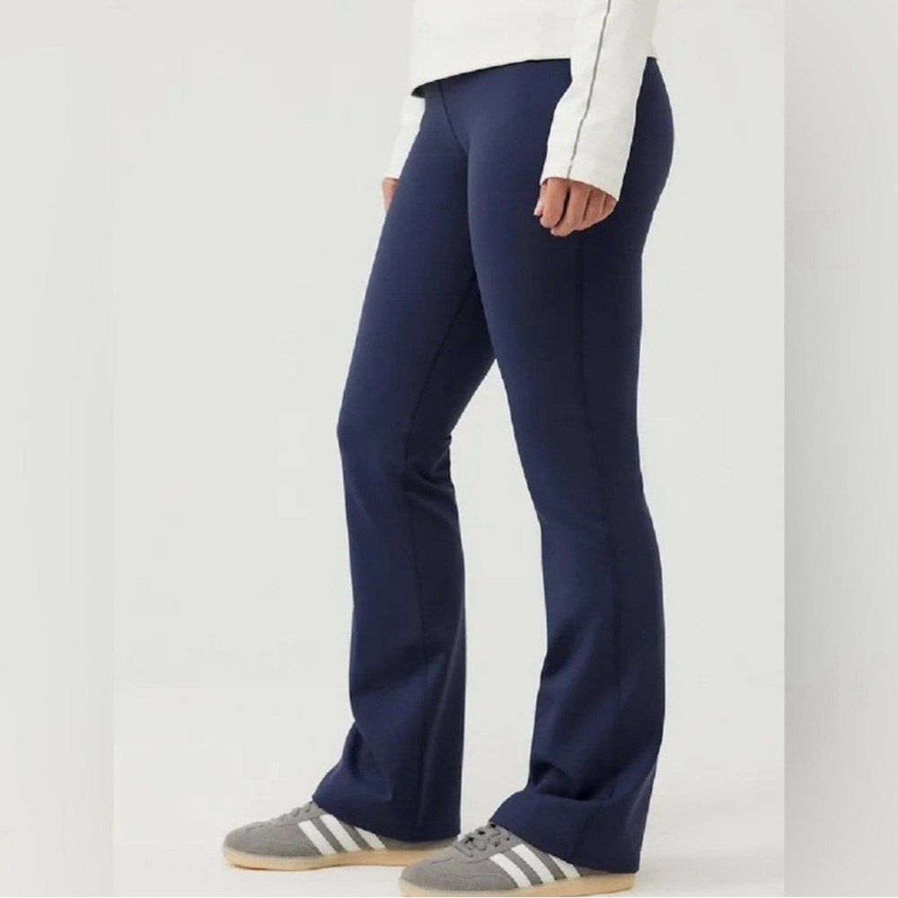 Outdoor Voices - First knit flare pants in Dark Sky